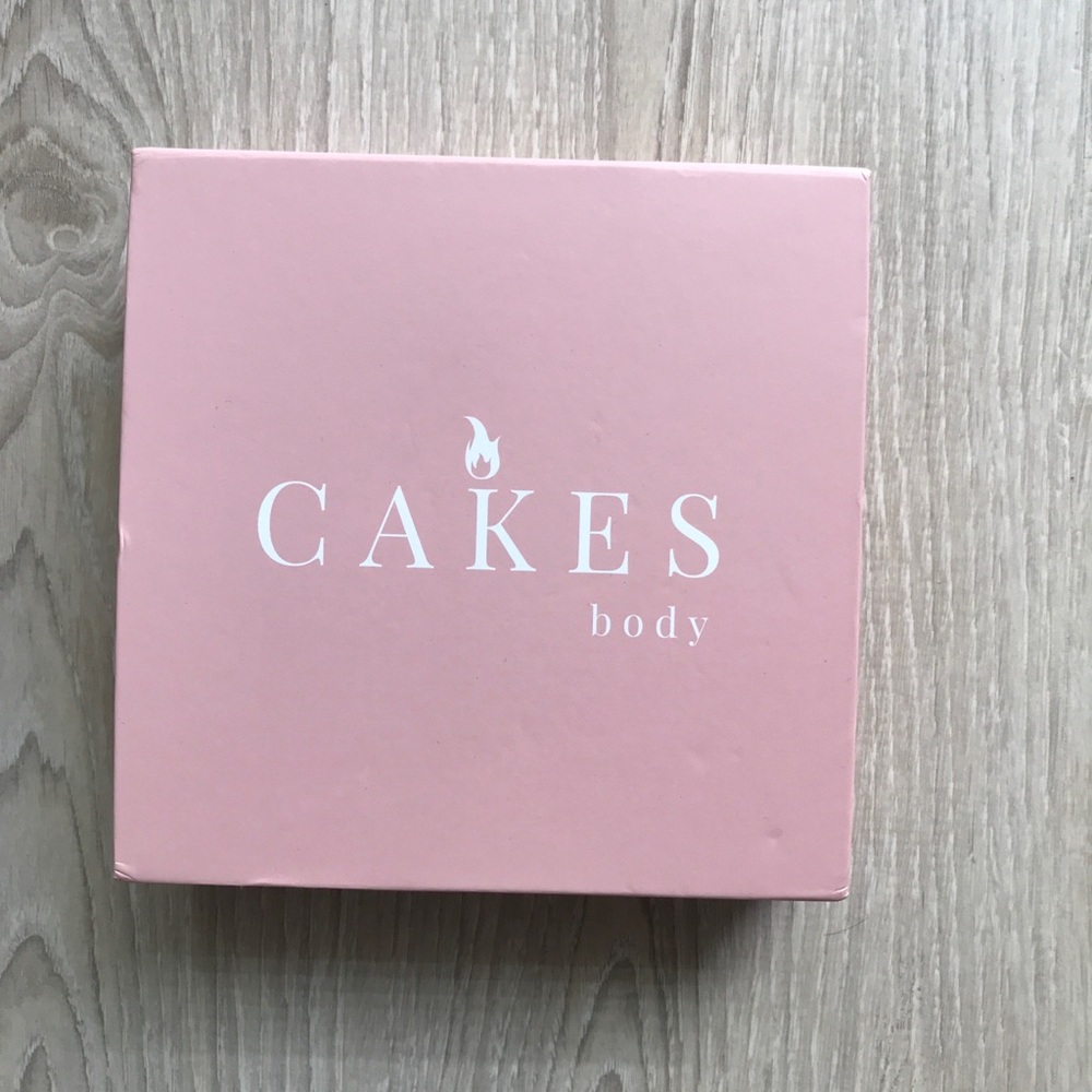 Cakes Body size large / plus